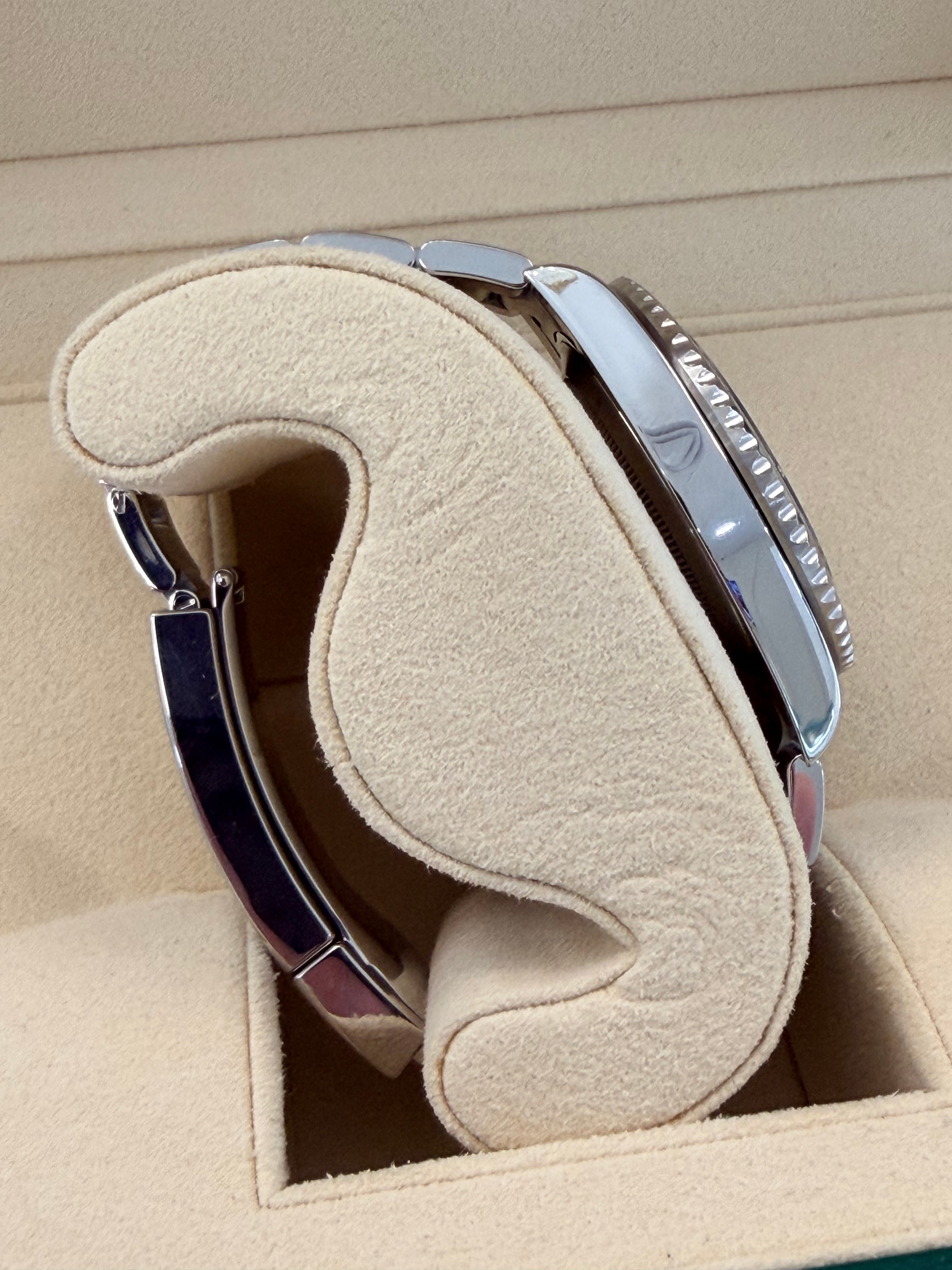 2020 Rolex Submariner Starbucks 126610LV