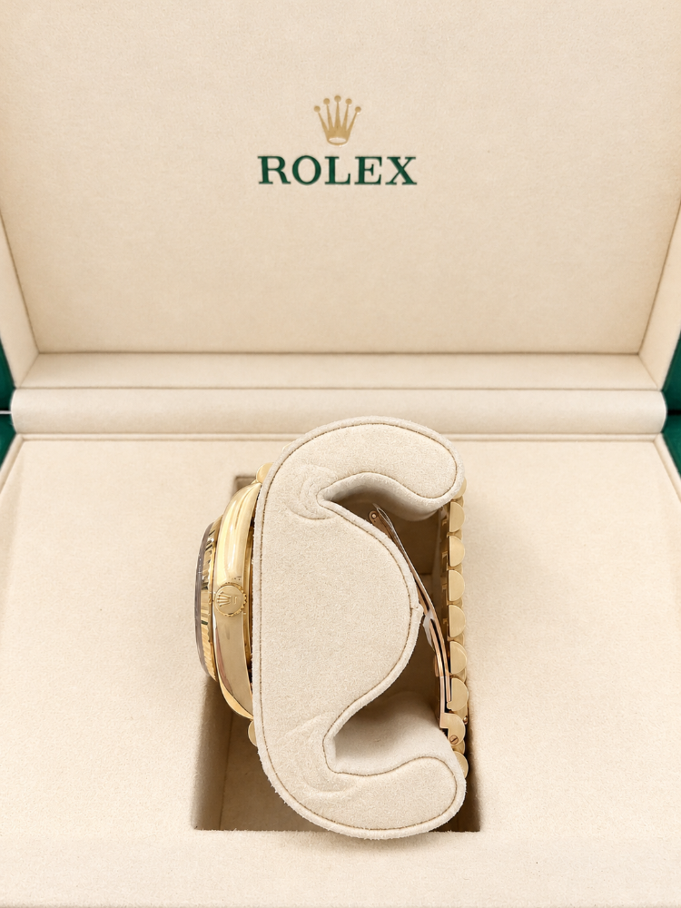 1987 ROLEX DAY-DATE 18038