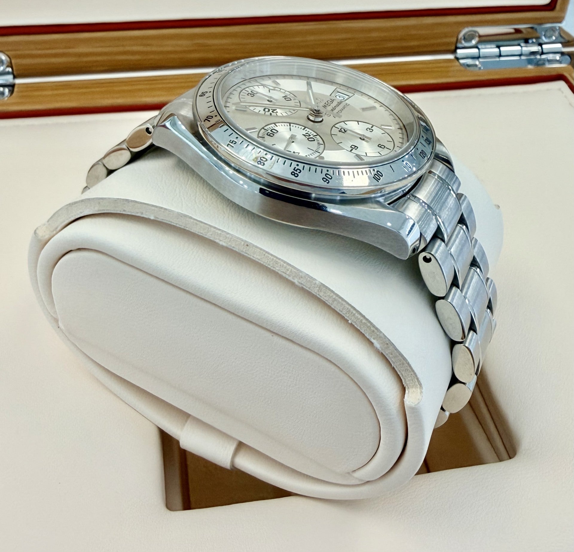 Omega Speedmaster 39 mm Silver Dial