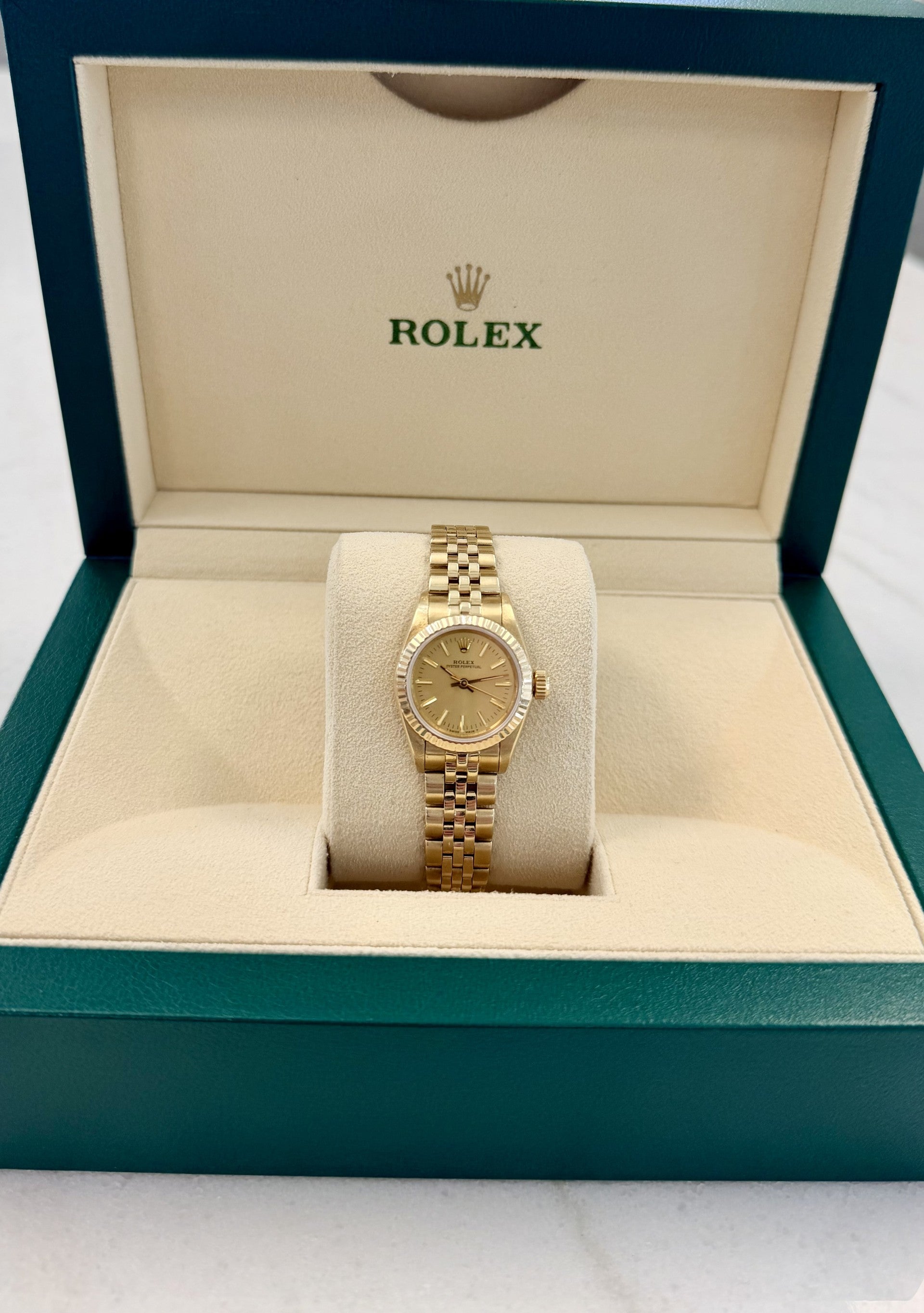 Rolex Ladies Oyster Perpetual 24mm 67197