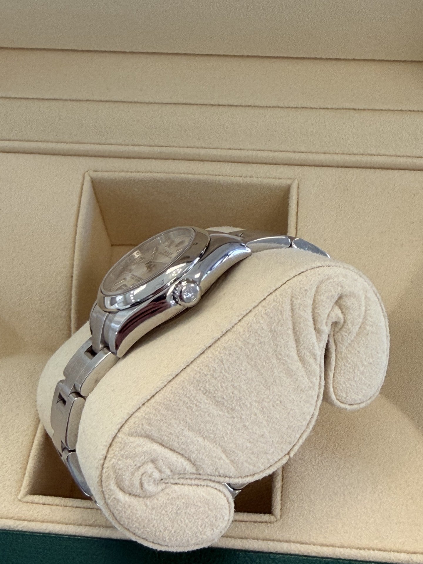 Rolex Oyster Perpetual 26 176200 pink hour markers